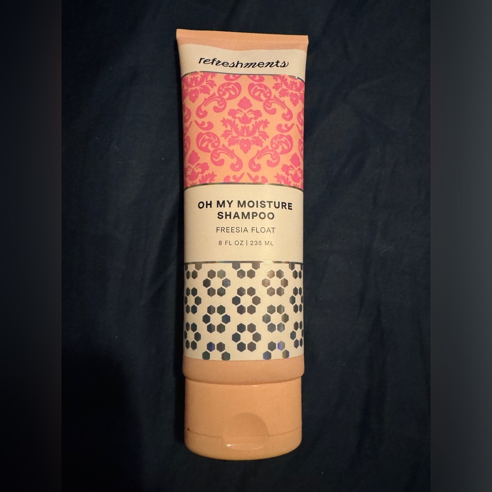 Refreshments shampoo freesia float